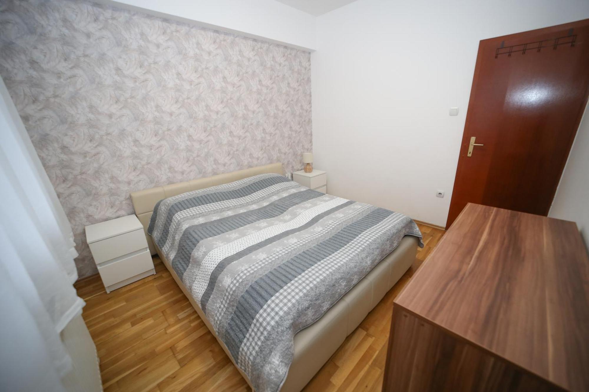 Iva Lux Stan Na Dan Apartment Banja Luka Exterior foto